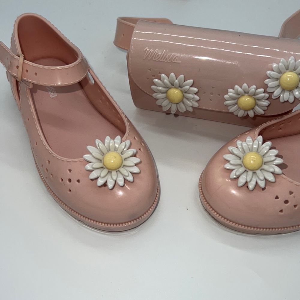 Mini Melissa Daisy pouch and ballerina slippers set, 9 girls